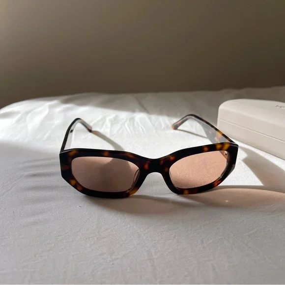 Vehla Felix Sunglasses in Choc Tort/Toffee 🤎✨ - Picture 12 of 16